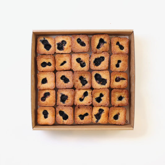 Petite Berry Cake Bites